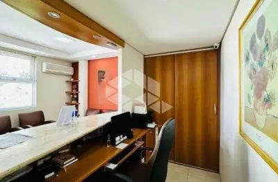 Sala comercial com 72,18m² de área privativa no moinhos de vento.