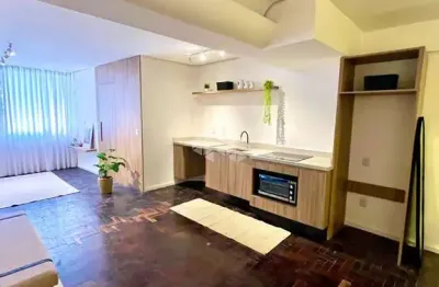 Apartamento jk totalmente reformado e mobiliado à venda no centro histórico