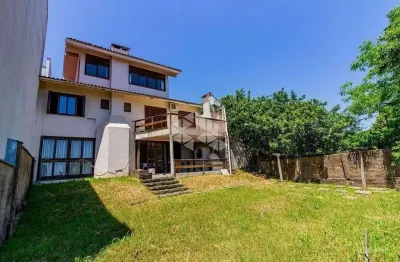 Casa com 3 quartos à venda na Manoel Antônio De Magalhães, 40, Medianeira, Porto Alegre