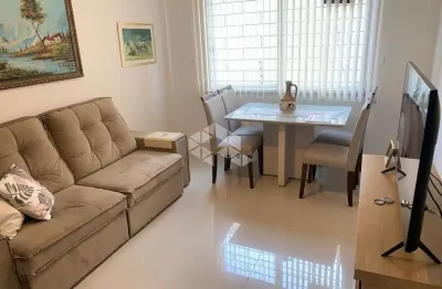 Apartamento 2 dormitórios com churrasqueira e garagem no petrópolis