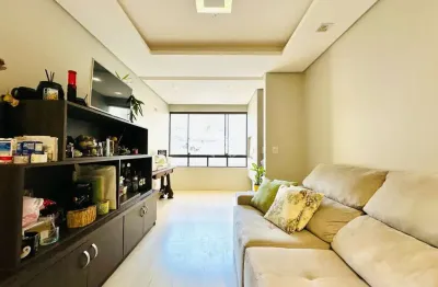 Apartamento 2 dormitórios, 1 suite, com 1 vaga, reformado e semi mobiliado no bairro petrópolis em porto alegre