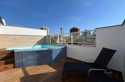 Quadriplex semimobiliado com piscina na cobertura.- 03 dormitórios