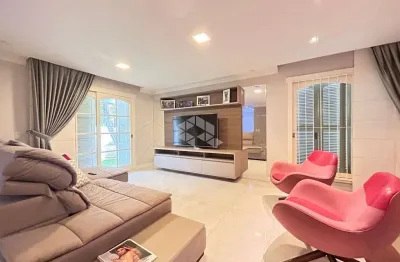 Casa de 6 dormitórios, com piscina e espaço gourmet no bairro higienópolis.