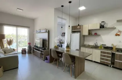 Apartamento semimobiliado 02 dormitórios com sacada em vera cruz.