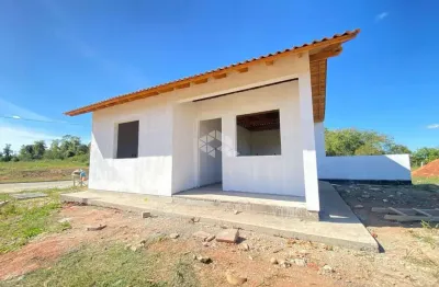 Casa de esquina em construção com 2 dormitórios no loteamento rech