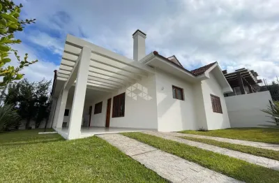 Casa de esquina com 3 dormitório e suíte próxima ao centro