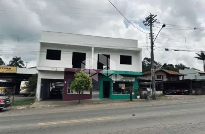 Prédio comercial e residencial no centro de vera cruz