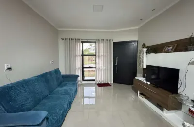 Casa 3 dormitórios, sendo 1 suite em santa cruz do sul!