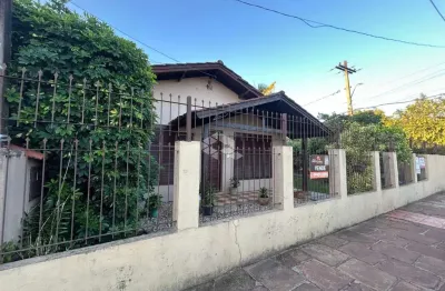 Casa de 4 dormitórios em terreno de esquina no bairro schulz!