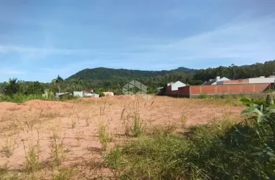 Terreno comercial com duas frentes no centro de vale do sol
