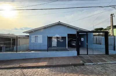 Casa com amplo quintal e 03 dormitórios - arroio grande!