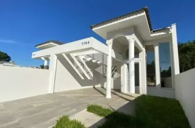 Casa geminada com 02 dormitórios, nova, na joão alves!
