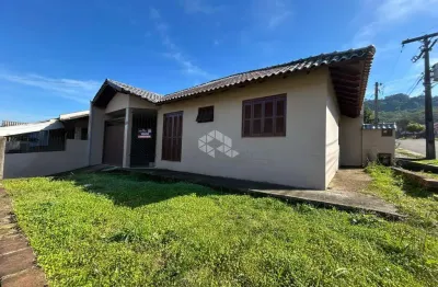 Casa geminada, 02 dormitórios, no bairro arroio grande!