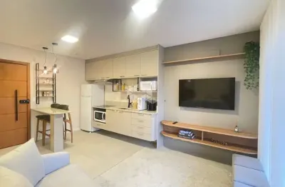 Apartamento térreo decorado e mobiliado, 01 dormitório, com pátio privativo!