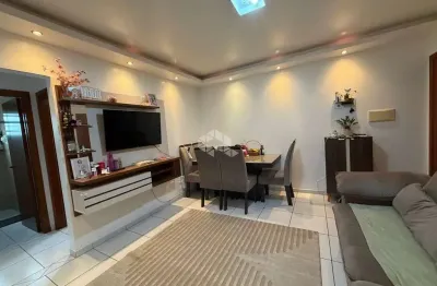 Apartamento 02 dormitórios próximo ao centro, com sacada ampla e fechada