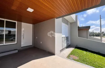 Casa geminada nova, com 2 dormitórios, em linha santa cruz