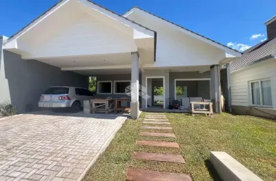 Casa com 3 dormitórios, sendo 1 suíte, Bairro Linha Santa Cruz