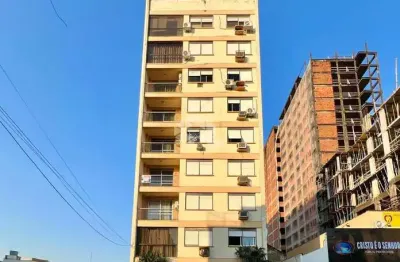 Apartamento amplo de 2 dormitórios no coração da cidade - centro