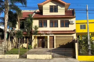 Sobrado amplo com 2 residências independentes - 381 m² | espaço gourmet | piscina | 4 vagas