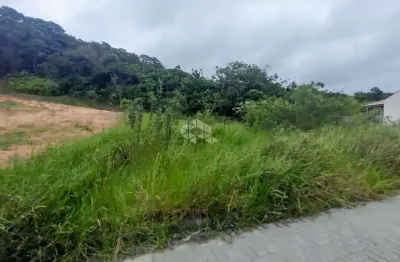 Terreno no loteamento portal da colina, bairro sertão do maruim, em são josé, sc, medindo 442m² de área total.