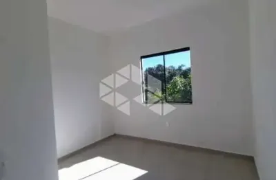 Casa sobrado residencial no bairro forquilhas, em são josé, sc, 02 dormitórios sendo 01 com sacada, e 02 vagas de garagem.
