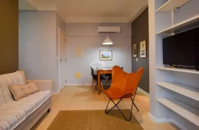 Apartamento garden com 2 quartos sendo 1 suíte e 1 vaga de garagem no bairro agronômica em florianópolis/sc