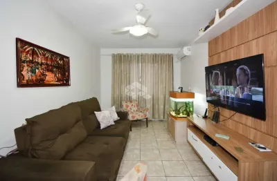 Apartamento no bairro roçado, em sâo josé, sc, semi-mobiliado, 03 dormitórios, e 01 vaga de garagem.