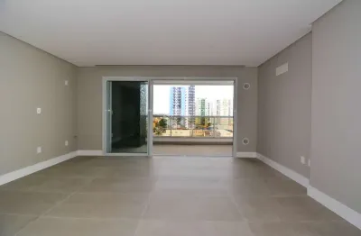 Apartamento à venda com 3 suítes e 2 vagas de garagem no bairro kobrasol em são josé/sc.