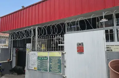 Armazém/depósito no bairro prado de baixo, em biguaçu, sc, com 200m².