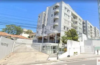 Apartamento amplo com 3 dormitórios sendo 1 suíte e vaga privativa em coqueiros