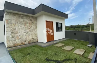 Casa com 3 dormitórios acabamento diferenciado no bairro lisboa 3 em são josé/sc