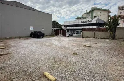 Terreno à venda no bairro estreito, em excelente localização ? a apenas uma quadra da beira-mar continental.