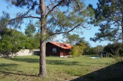 Terreno com casa à venda com acesso direto à Praia do Moçambique!