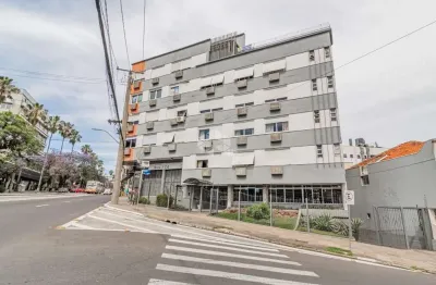 Semimobiliado 3 dormitórios/quartos. garagem coberta. bairro petrópolis