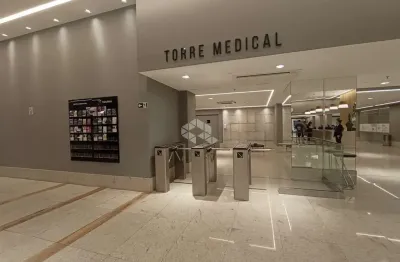 Sala comercial de 34m² na torre medical do complexo maxplaza canoas.