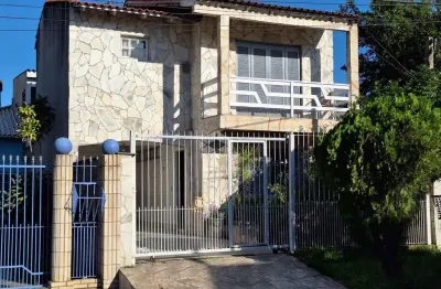 Lindo sobrado de 215m² no jardim algarve, 3 quartos e suíte master.