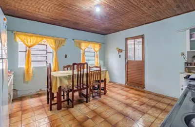 Casa 4 dormitórios/quartos no rubem berta. garagem coberta. próxima senai automotivo.