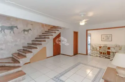 Casa de alto padrão com perfil residencial e comercial no bairro jardim são pedro.