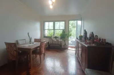 Apartamento ensolarado de 03 dormitórios/quartos. 77m² privativo.sacada.