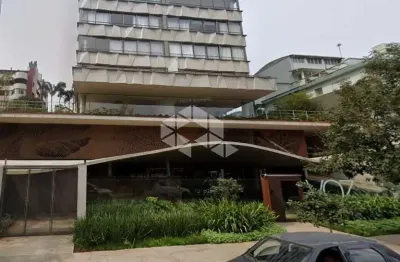 Um ícone da arquitetura contemporânea, onde design, conforto e exclusividade se encontram.