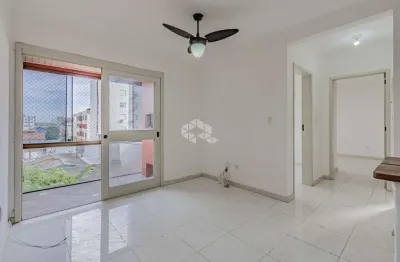 Apartamento de 2 dormitórios. sacada com churrasqueira. garagem coberta em cachoeirinha