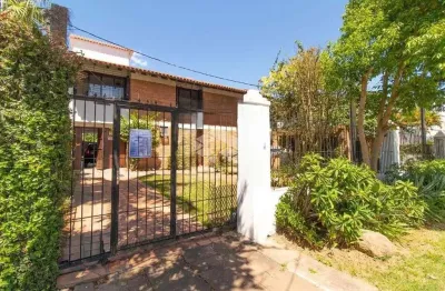 Casa à venda com 150m² | 3 dormitórios (1 suíte) | vila nova - zona sul de porto alegre