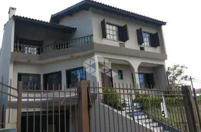 Sobrado com 490m² e 4 quartos à venda no bairro cristal.