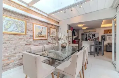 Casa sobrado com 05 dormitórios, 357,00m², 04 suites no bairro rio branco