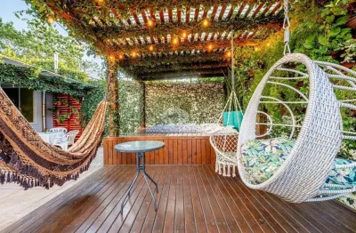 Casa com 4 dormitórios e 3 banheiros no bairro guarujá - zona sul / poa