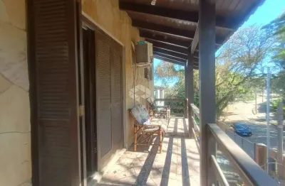 Casa com 4 quartos à venda na Rua dos Guananas, 143, Espírito Santo, Porto Alegre