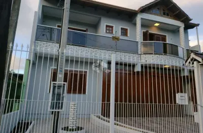 Casa com 3 quartos à venda na Rua Oscar Ferreira, 250, Rubem Berta, Porto Alegre