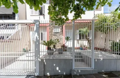 Casa com 3 quartos à venda na Rua Reverendo Daniel Betts, 151, Morro Santana, Porto Alegre