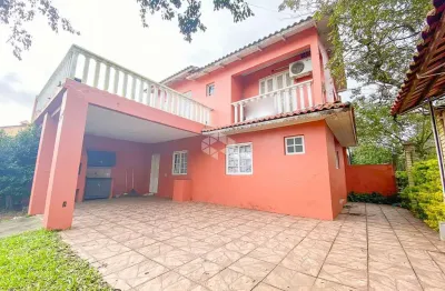 Casa com 02 dormitórios no jardim algarve em alvorada.
