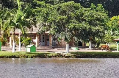 Belíssimo sítio com 2 hectares (de um total de 6 ha) próximo da ambev em águas claras.